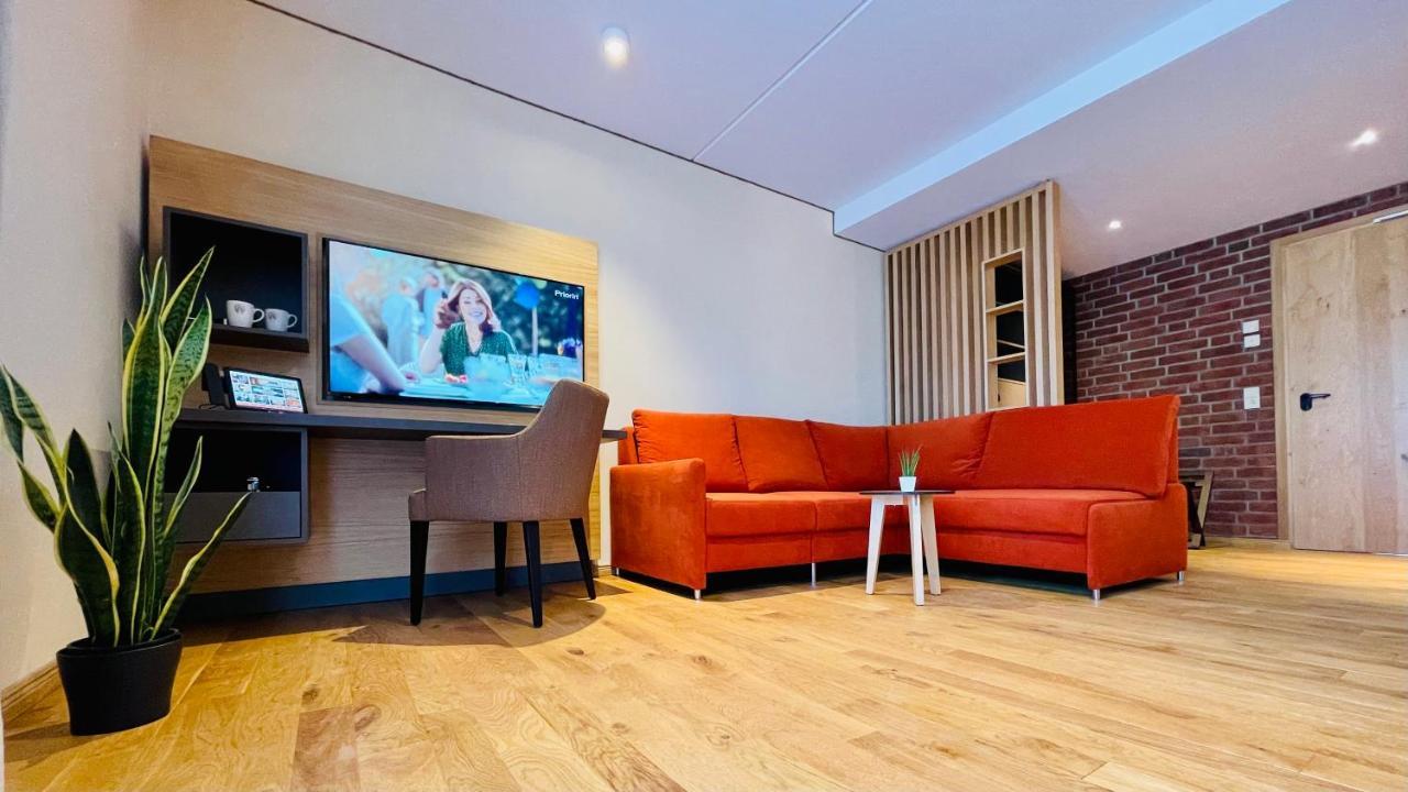 Parkhotel Йевер Екстериор снимка