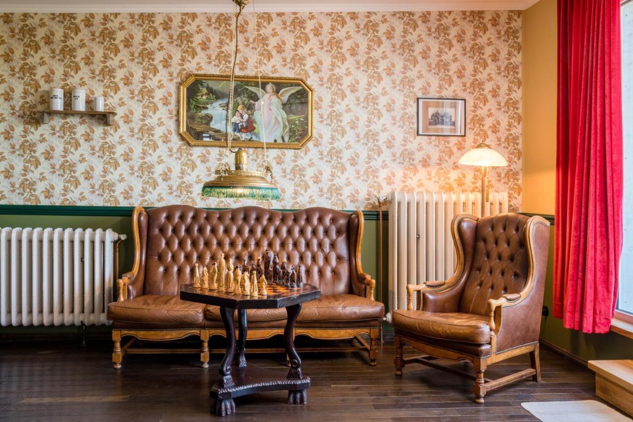 Parkhotel Йевер Екстериор снимка