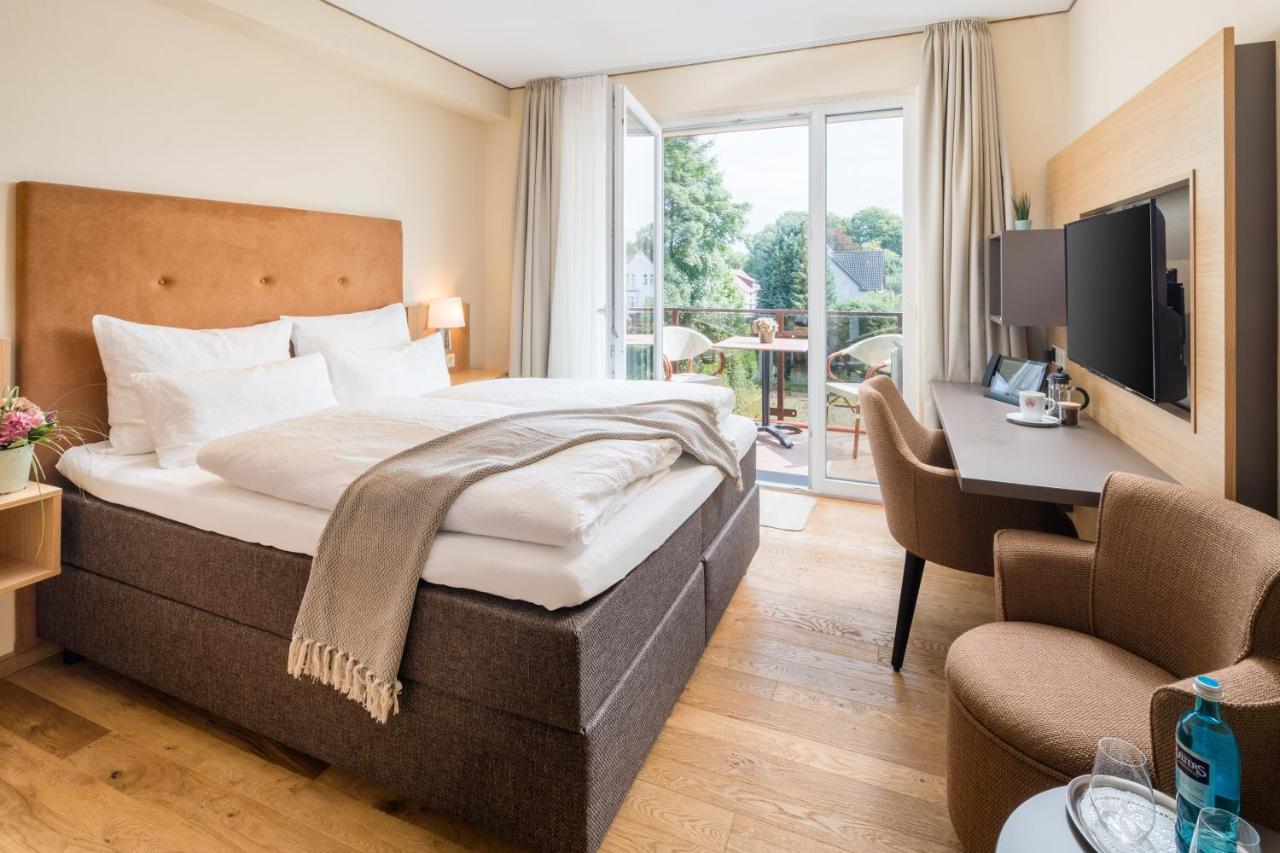 Parkhotel Йевер Екстериор снимка
